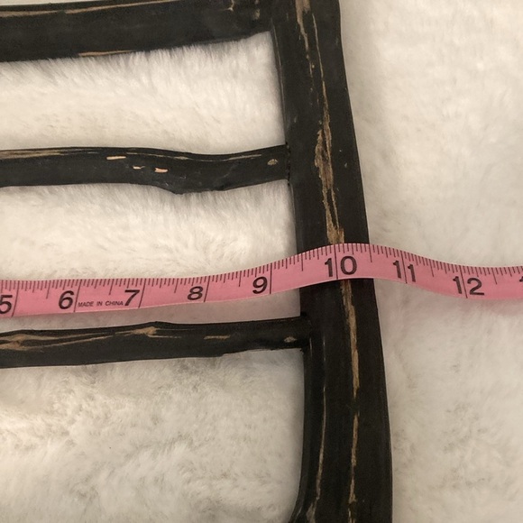 Distressed Farmhouse Wooden Ladder - Picture 6 of 6